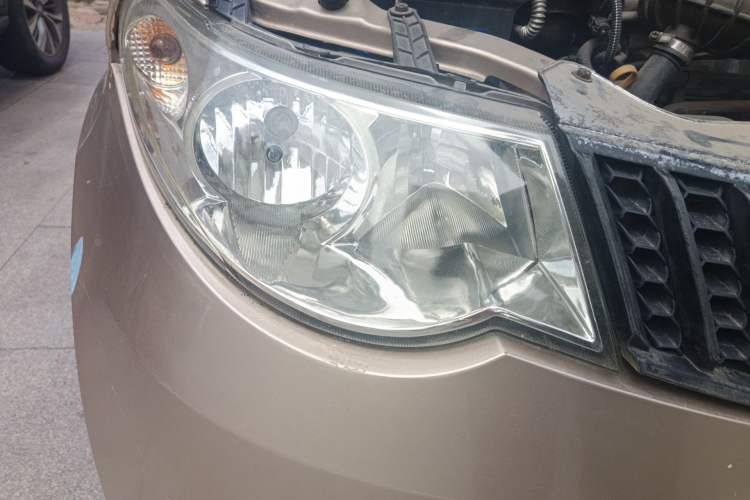 Used Wuling Hongguang 2014 1.2L Standard Model China IV Right Front Headlight