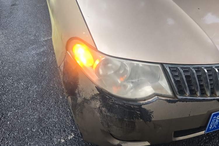 Used Wuling Hongguang 2014 1.2L Standard Model China IV Right Front Headlight