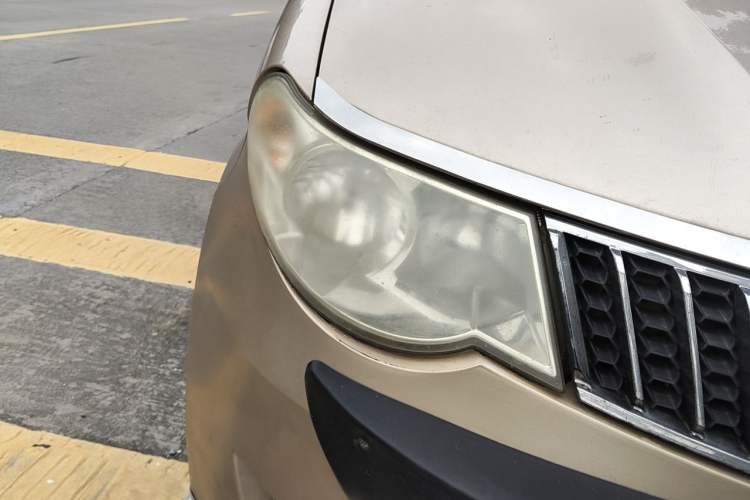 Used Wuling Hongguang 2014 1.5L Base Version Right Front Headlight
