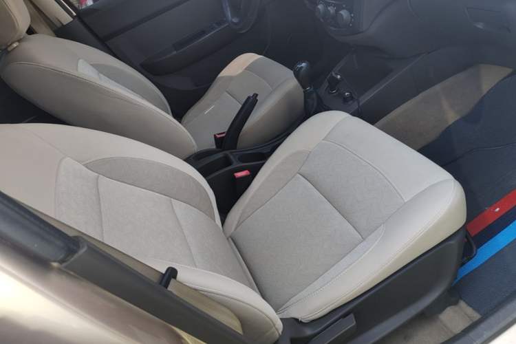 Used Wuling Hongguang 2014 1.5L Standard Version Right Front Seat