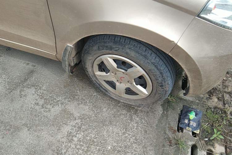 Used Wuling Hongguang 2014 1.2L Base Model China IV Right Front Wheel Hub