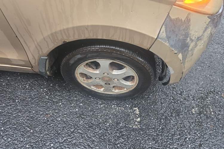 Used Wuling Hongguang 2014 1.2L Standard Model China IV Right Front Wheel Hub