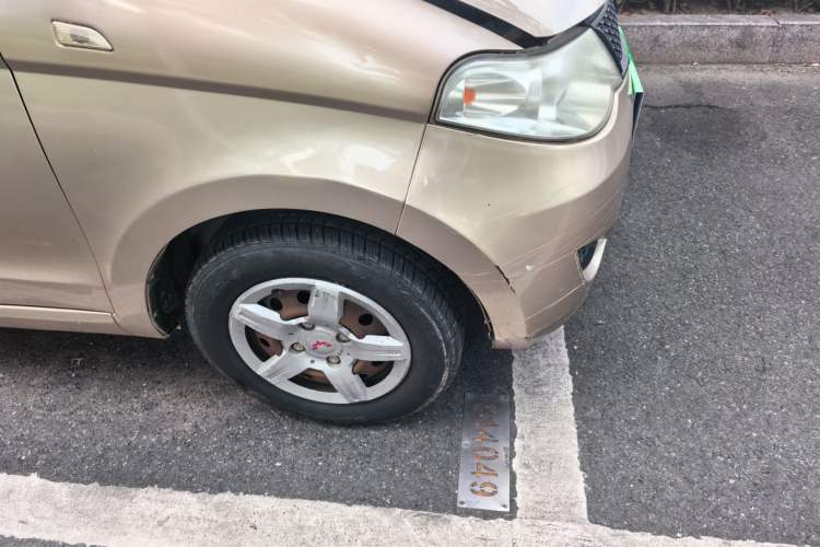 Used Wuling Hongguang 2014 1.2L Base Model China IV Right Front Wheel Hub