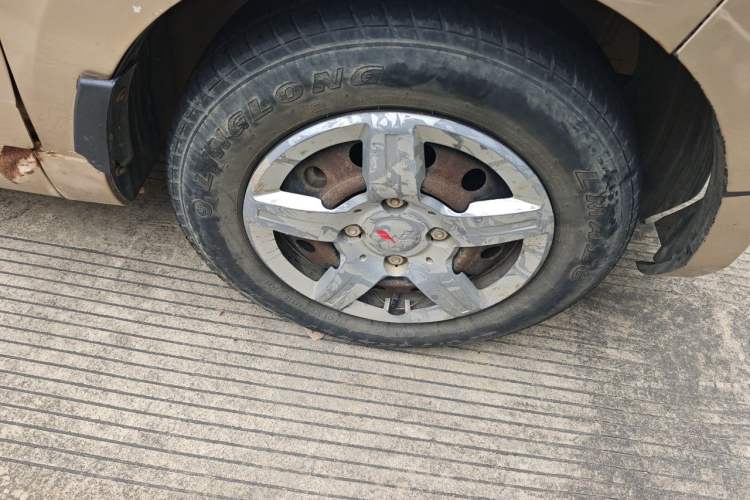 Used Wuling Hongguang 2014 1.2L Base Model China IV Right Front Wheel Hub