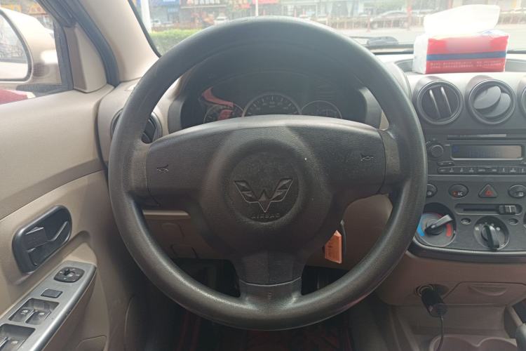 Used Wuling Hongguang 2014 1.2L Standard Model China IV Steering Wheel