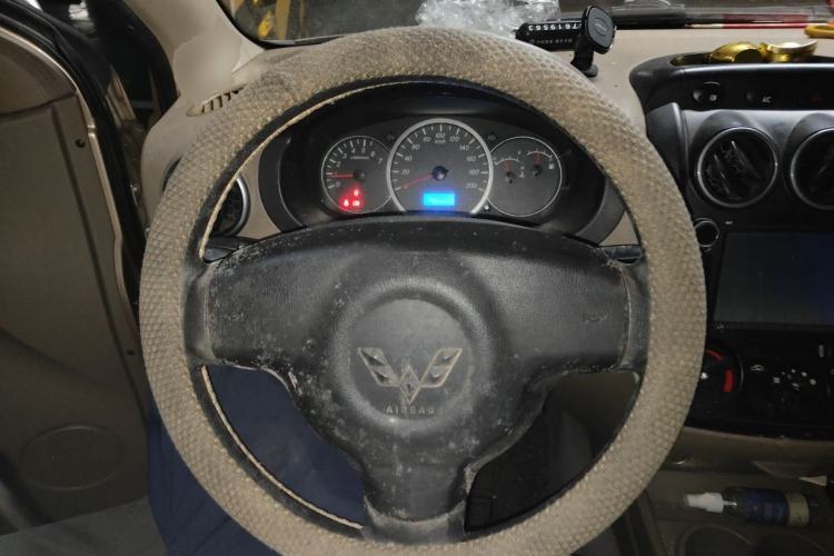 Used Wuling Hongguang 2014 1.2L Standard Model China IV Steering Wheel