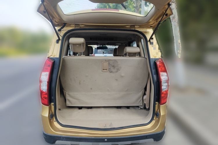 Used Wuling Hongguang 2014 1.5L S Comfort Model Trunk