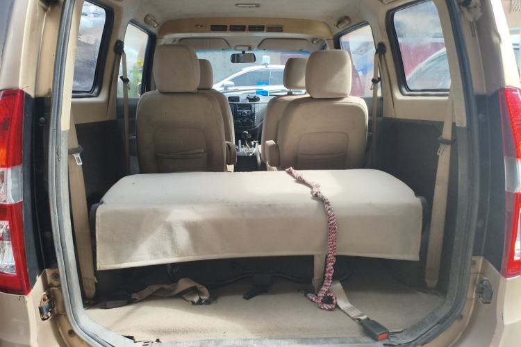 Used Wuling Hongguang 2014 1.5L Standard Version Trunk