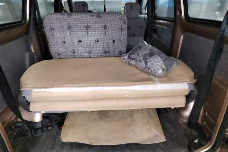 Used Wuling Hongguang 2014 1.2L Base Model China IV Trunk