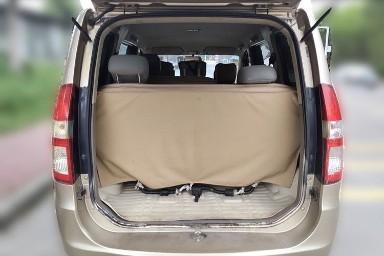 Used Wuling Hongguang 2014 1.5L Base Version Trunk