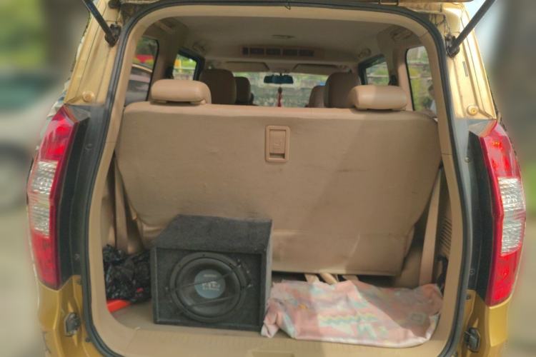 Used Wuling Hongguang 2014 1.5L S Comfort Model Trunk