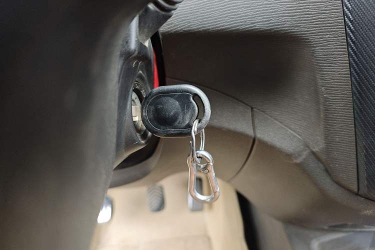 Used Wuling Hongguang 2014 1.2L Base Model China IV Vehicle Key