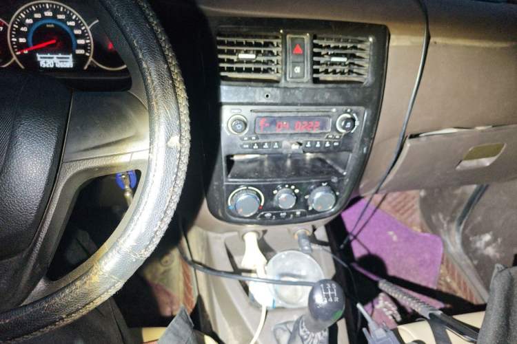 Used Wuling Hongguang 2015 1.5L S1 Standard China V-Emission Standards Audio And AC Panel