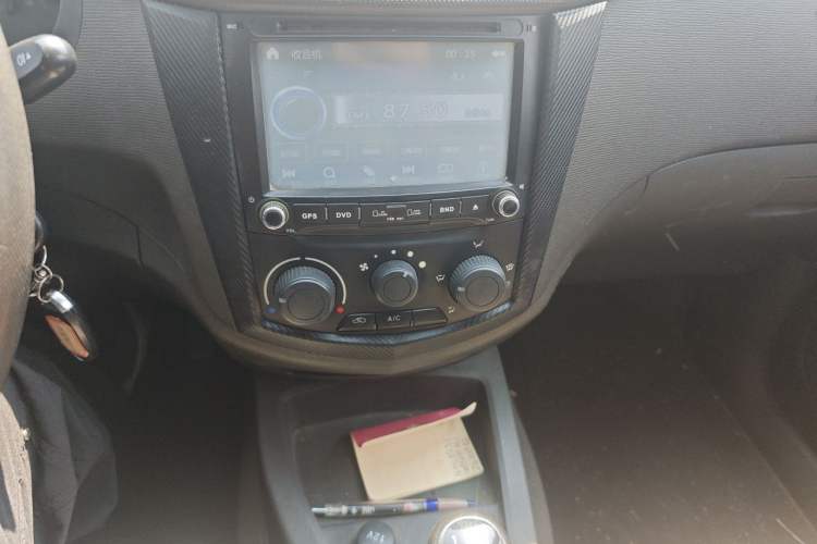 Used Wuling Hongguang 2015 1.5L S Basic Version China V Standard Audio And AC Panel