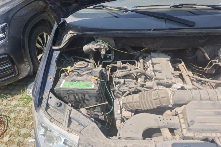 Used Wuling Hongguang 2015 1.5L S Basic Version China V Standard Engine Bay Right