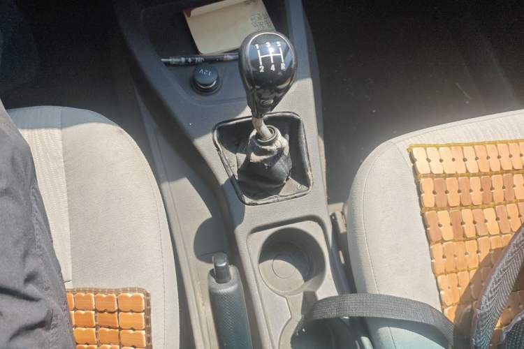 Used Wuling Hongguang 2015 1.5L S Basic Version China V Standard Gear Lever