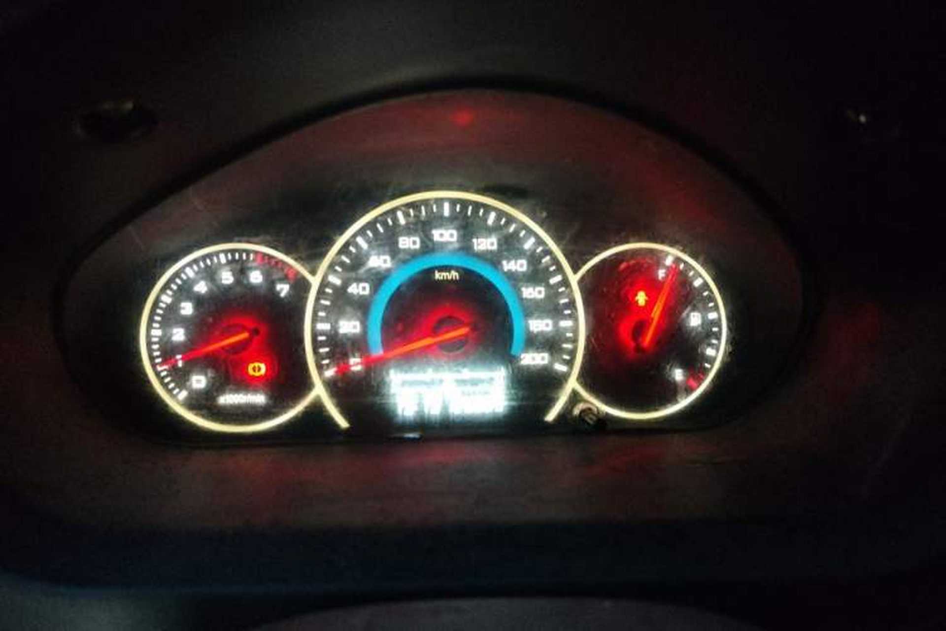 Used Wuling Hongguang 2015 1.5L S1 Standard China V-Emission Standards Instrument Cluster
