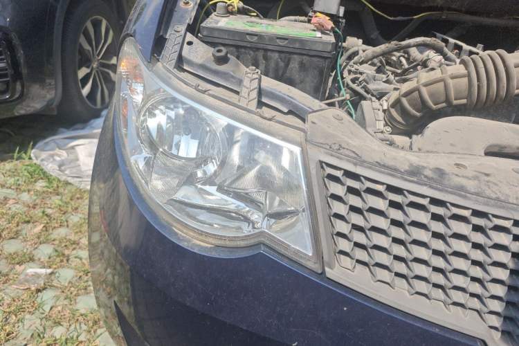 Used Wuling Hongguang 2015 1.5L S Basic Version China V Standard Right Front Headlight