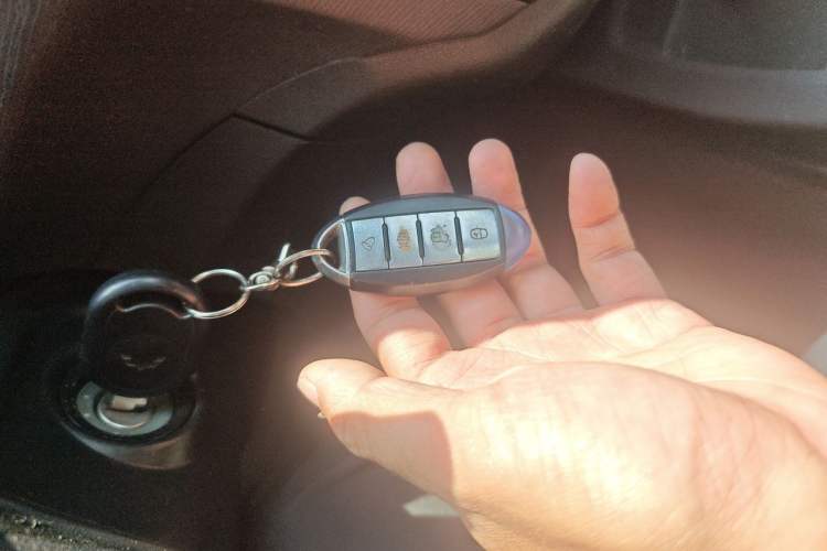 Used Wuling Hongguang 2015 1.5L S Basic Version China V Standard Vehicle Key