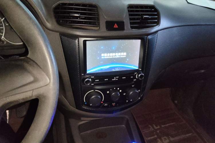 Used Wuling Hongguang 2015 1.2L S Base Model China V Standard Audio And AC Panel