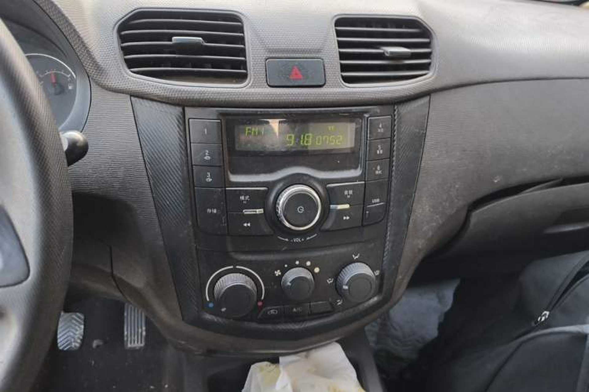Used Wuling Hongguang 2015 1.2L S Base Model China V Standard Audio And AC Panel