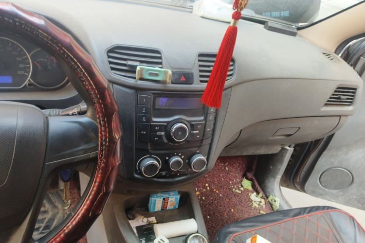 Used Wuling Hongguang 2015 1.5L S1 Standard China V-Emission Standards Audio And AC Panel