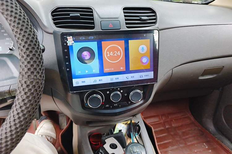 Used Wuling Hongguang 2015 1.5L S Base Model China IV Audio And AC Panel