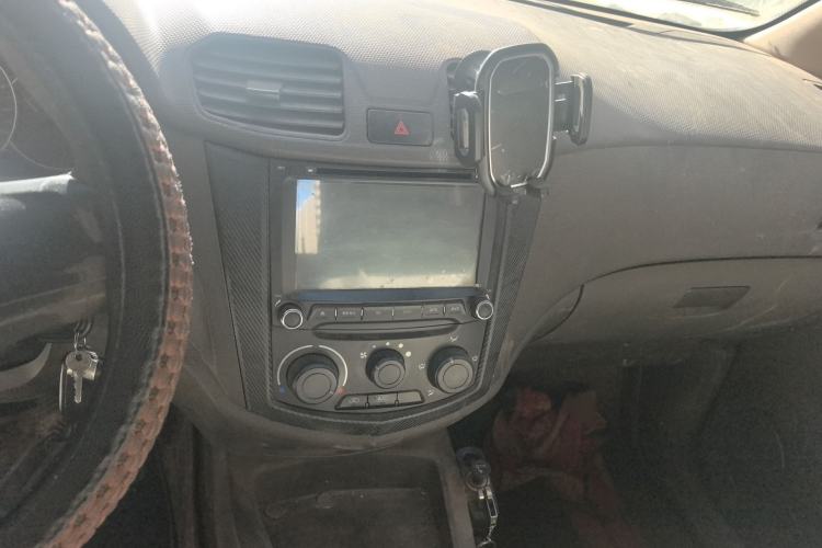 Used Wuling Hongguang 2015 1.2L S Base Model China V Standard Audio And AC Panel