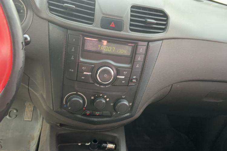 Used Wuling Hongguang 2015 1.2L S Base Model China V Standard Audio And AC Panel