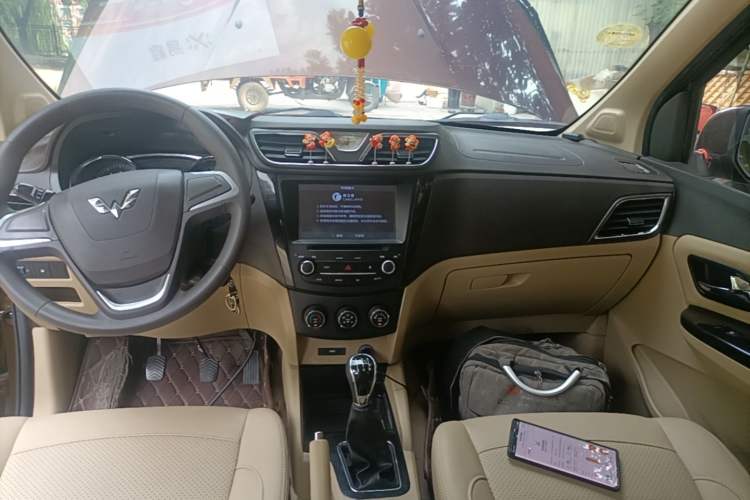 Used Wuling Hongguang 2015 1.5L S1 Comfort China V Standard Audio And AC Panel