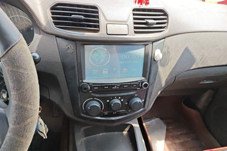 Used Wuling Hongguang 2015 1.2L S Base Model China IV Audio And AC Panel