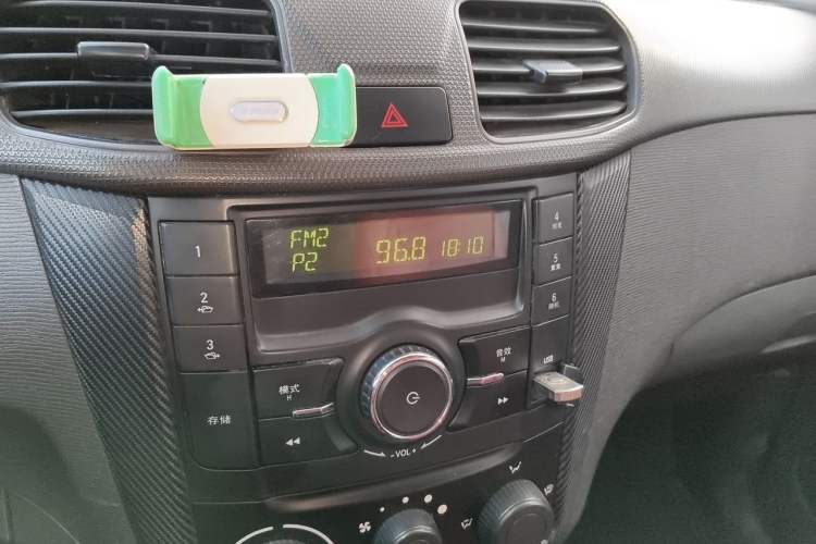 Used Wuling Hongguang 2015 1.2L S Base Model China IV Audio And AC Panel