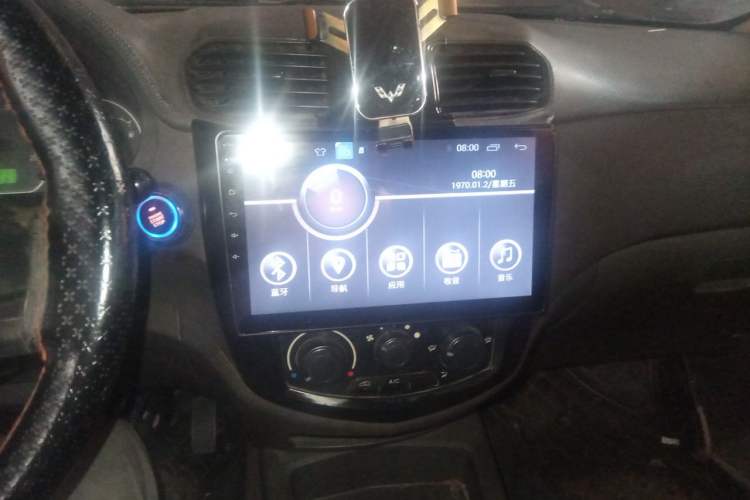 Used Wuling Hongguang 2015 1.5L S Basic Version China V Standard Audio And AC Panel