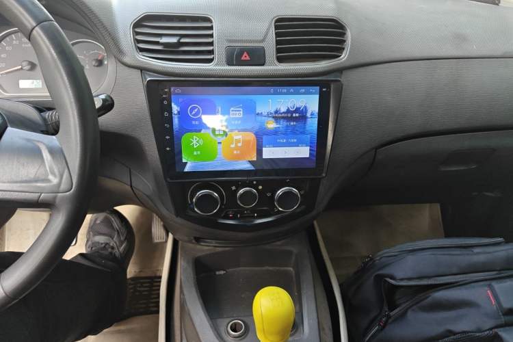 Used Wuling Hongguang 2015 1.5L S1 Standard China V-Emission Standards Audio And AC Panel
