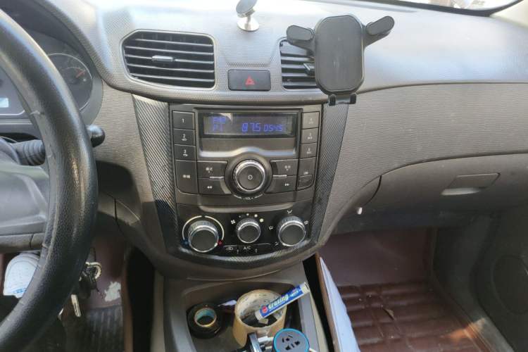 Used Wuling Hongguang 2015 1.2L S Base Model China V Standard Audio And AC Panel