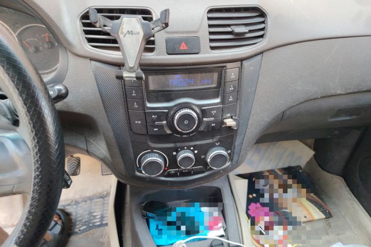 Used Wuling Hongguang 2015 1.5L S Basic Version China V Standard Audio And AC Panel