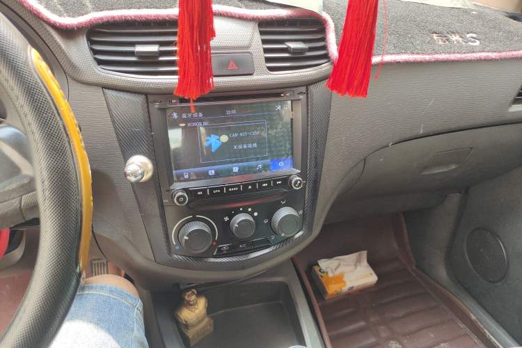 Used Wuling Hongguang 2015 1.5L S Basic Version China V Standard Audio And AC Panel