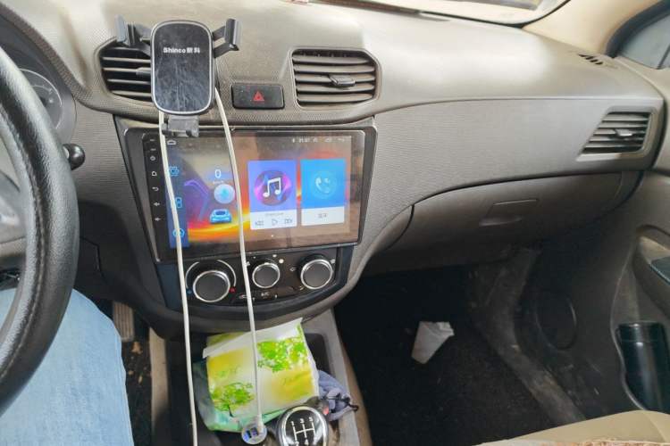 Used Wuling Hongguang 2015 1.5L S Basic Version China V Standard Audio And AC Panel