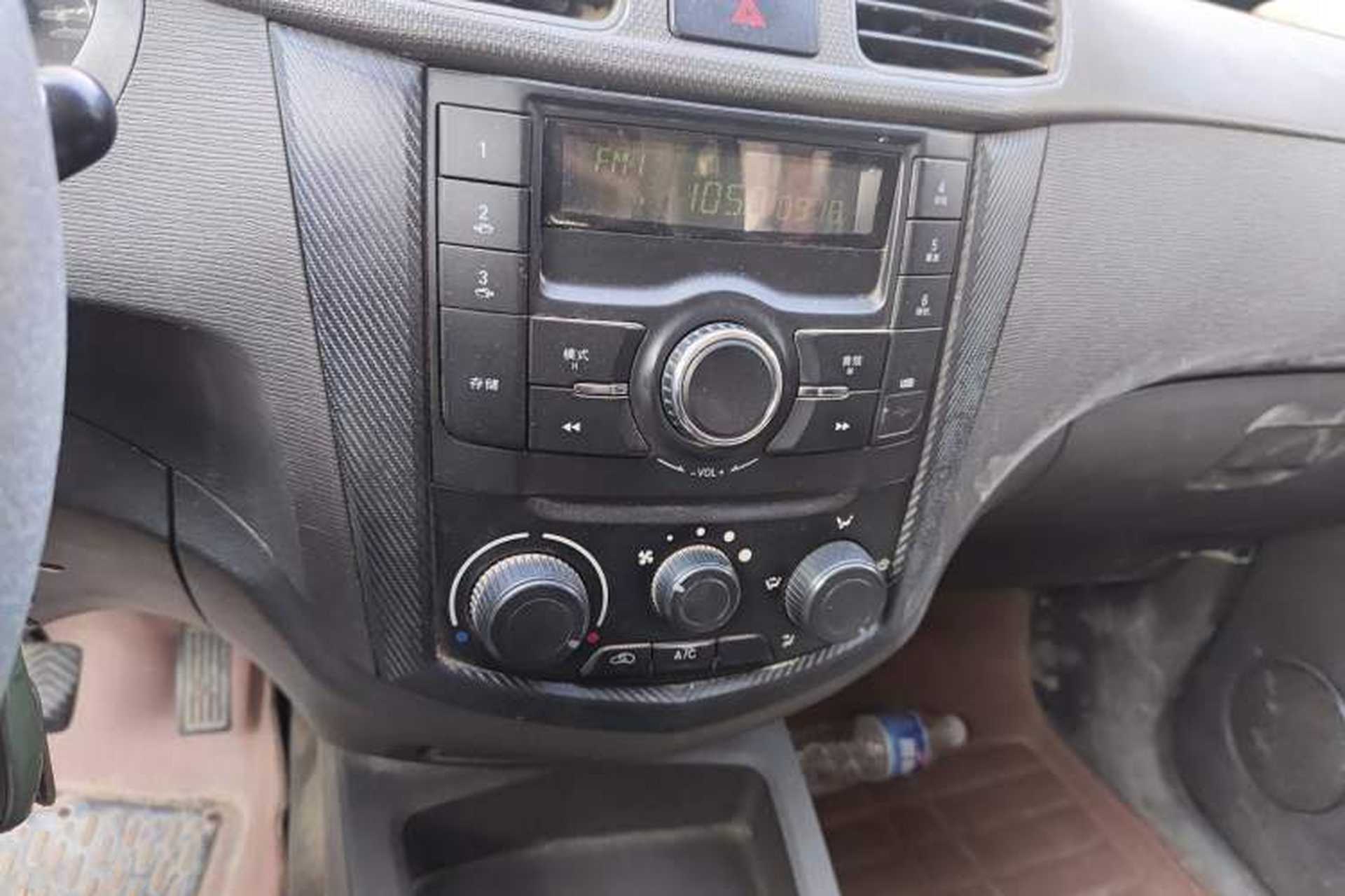 Used Wuling Hongguang 2015 1.2L S Base Model China V Standard Audio And AC Panel
