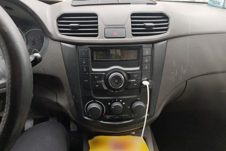 Used Wuling Hongguang 2015 1.2L S Base Model China V Standard Audio And AC Panel