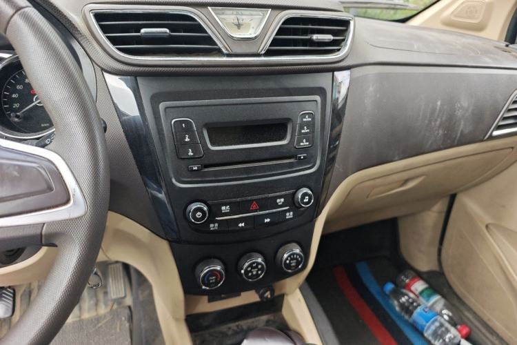 Used Wuling Hongguang 2015 1.5L S1 Comfort China V Standard Audio And AC Panel
