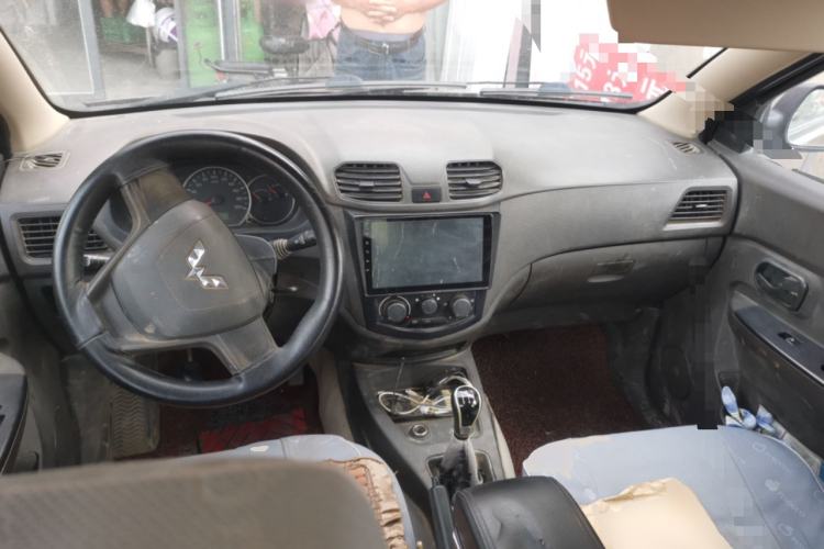 Used Wuling Hongguang 2015 1.2L S Base Model China IV Center Console