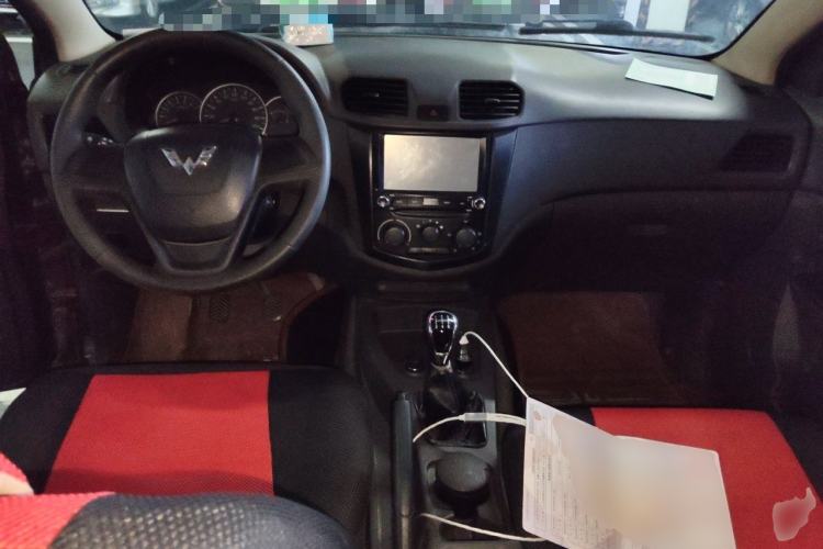 Used Wuling Hongguang 2015 1.2L S Base Model China V Standard Center Console