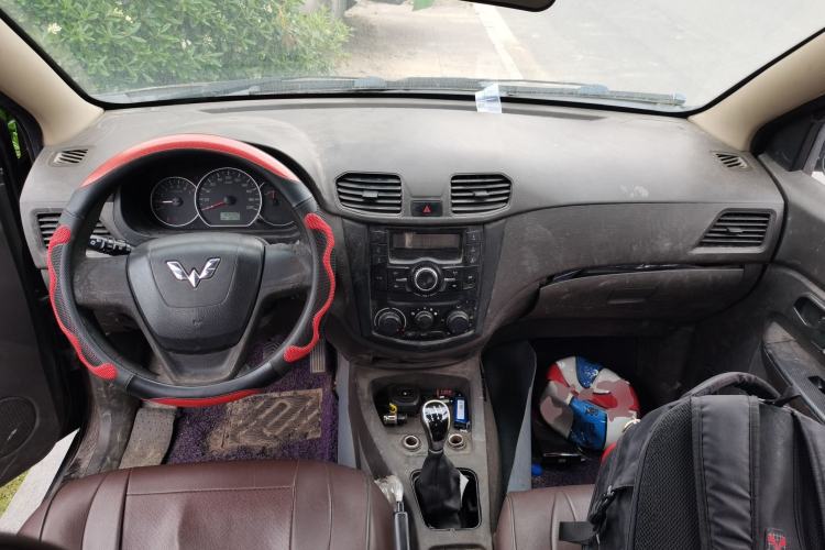 Used Wuling Hongguang 2015 1.5L S Basic Version China V Standard Center Console