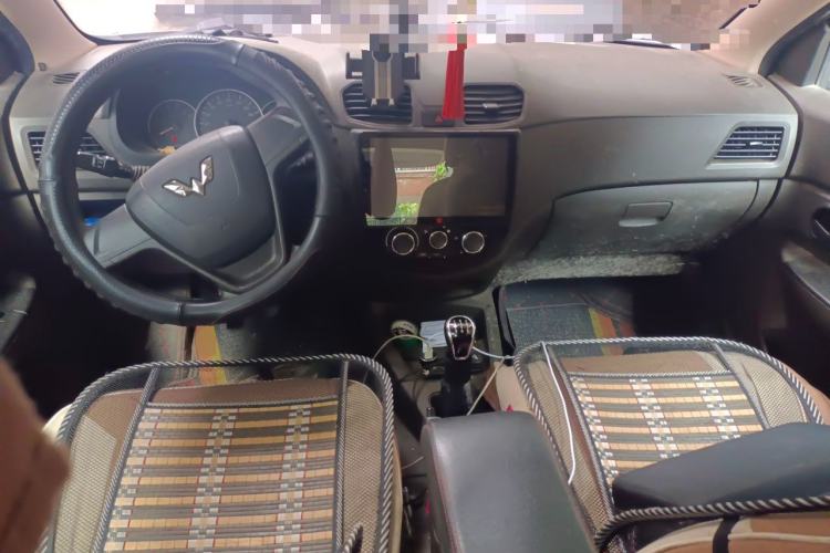 Used Wuling Hongguang 2015 1.2L S Base Model China IV Center Console
