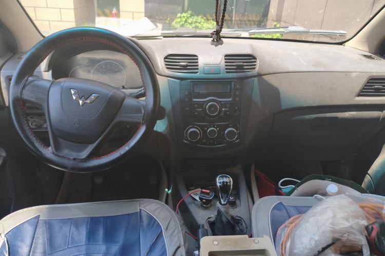 Used Wuling Hongguang 2015 1.5L S Basic Version China V Standard Center Console