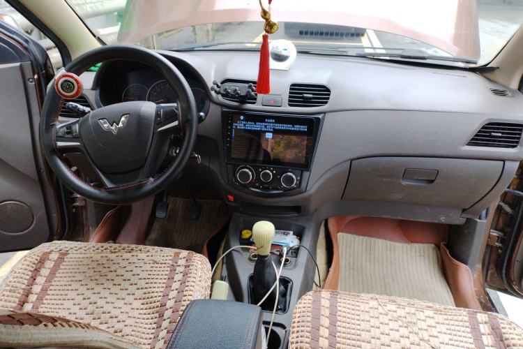 Used Wuling Hongguang 2015 1.5L S Basic Version China V Standard Center Console