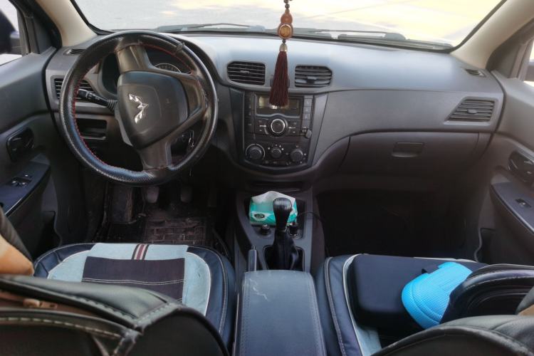 Used Wuling Hongguang 2015 1.5L S Basic Version China V Standard Center Console