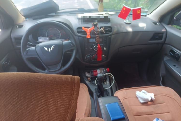 Used Wuling Hongguang 2015 1.5L S Basic Version China V Standard Center Console
