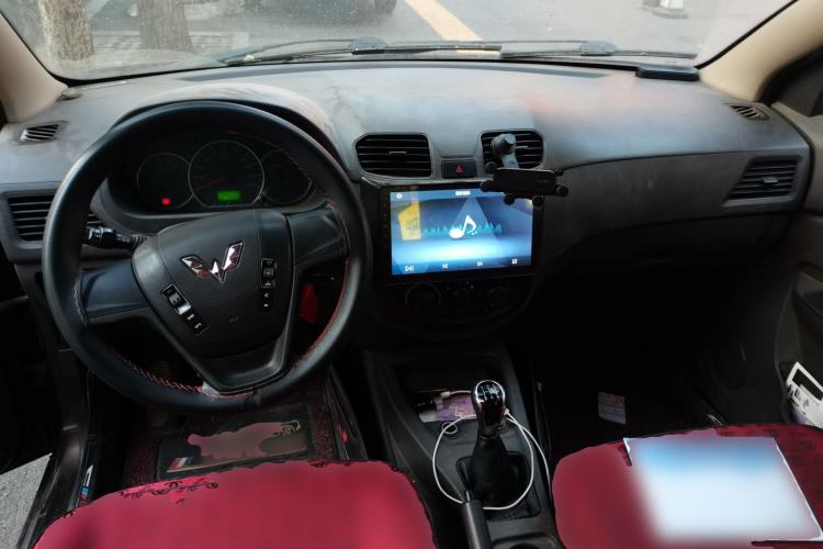 Used Wuling Hongguang 2015 1.5L S Basic Version China V Standard Center Console
